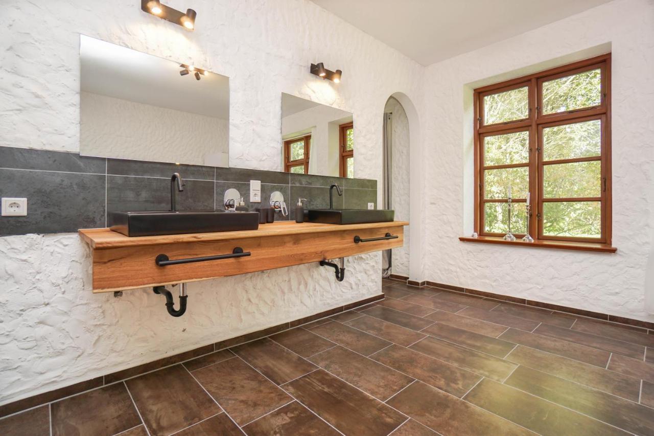 Ruhe unter Reet - Haus mit Sauna&Kamin im Grünen Gnarrenburg Exterior foto