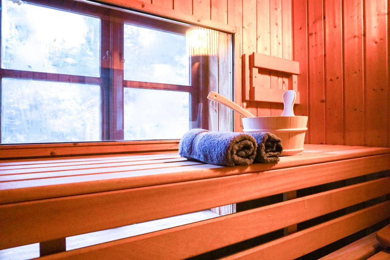 Ruhe unter Reet - Haus mit Sauna&Kamin im Grünen Gnarrenburg Exterior foto